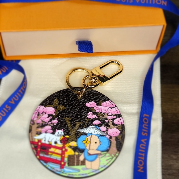 New LOUIS VUITTON Christmas 2021 Animation,Japan Bag Charm & Key Holder,Limited - Picture 4 of 16